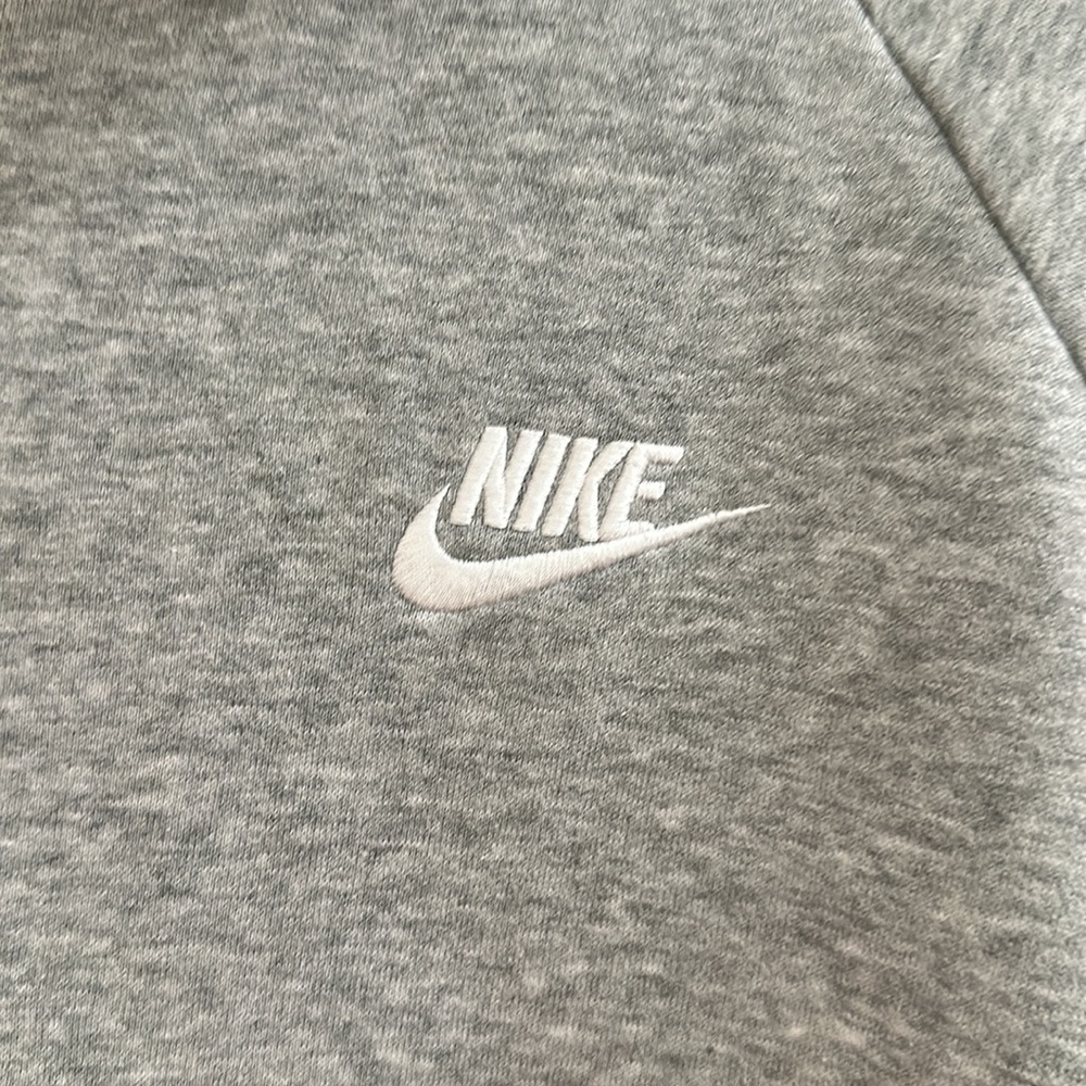 Woman's Nike Hooded Sweatshirt & Matching Joggers - Picture 2 of 7